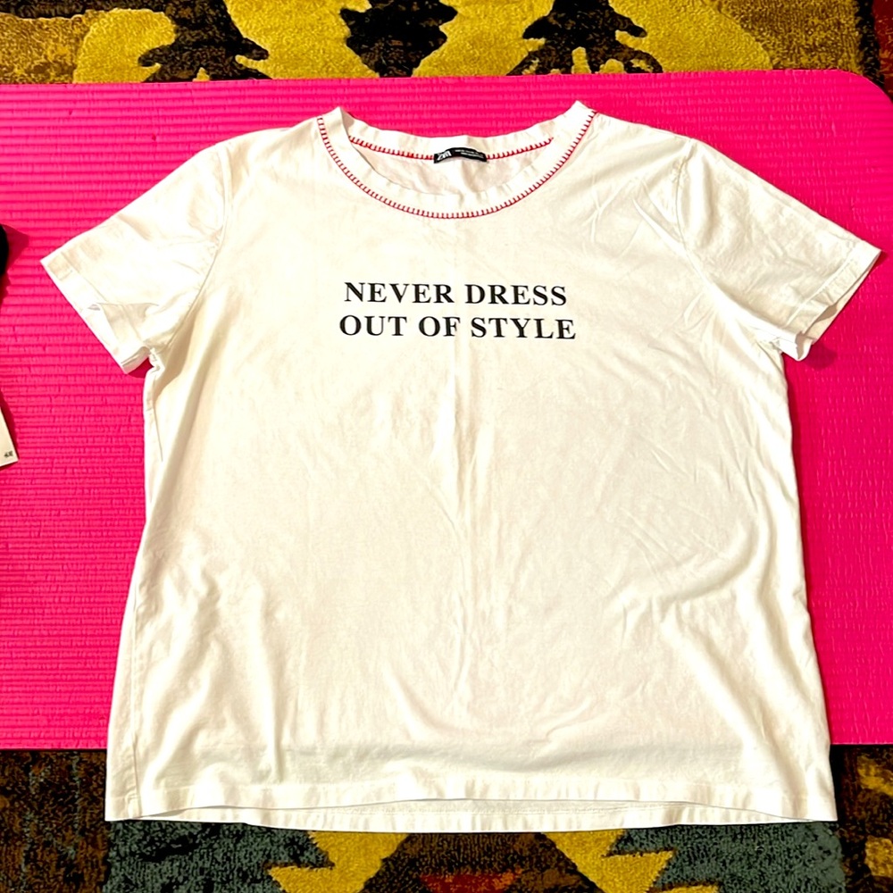 Zara Tee - Picture 3 of 4